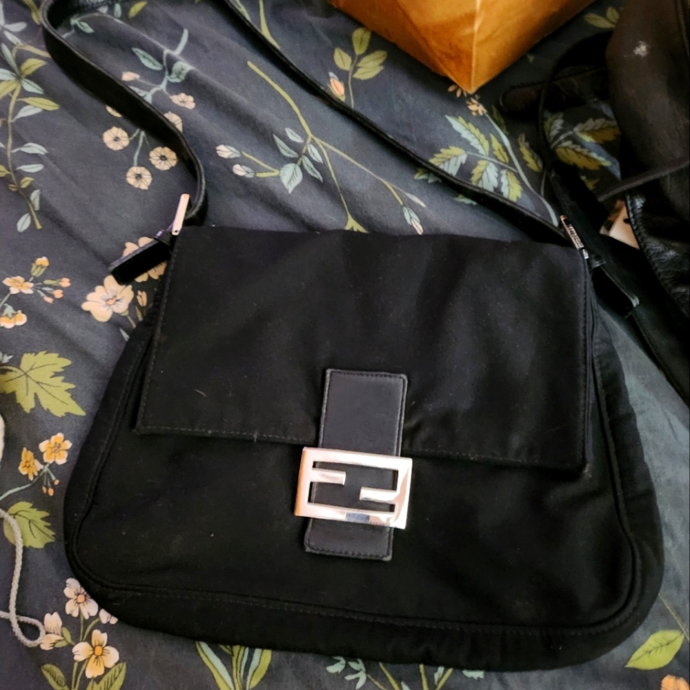 Fendi Mama Baguette Vintage Black Shoulder Bag 90s retro